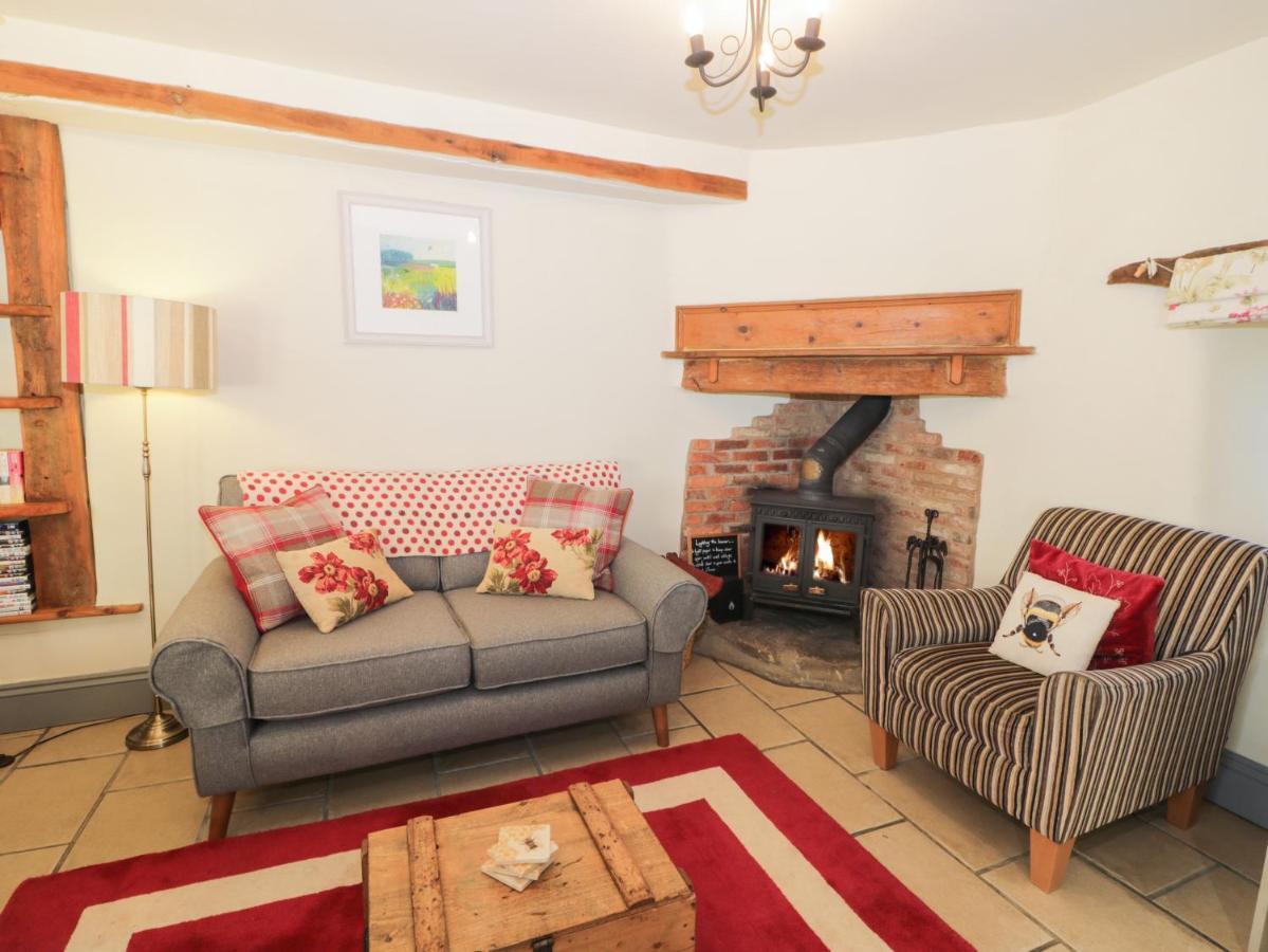 Honey Bee Cottage Скарбъро Екстериор снимка